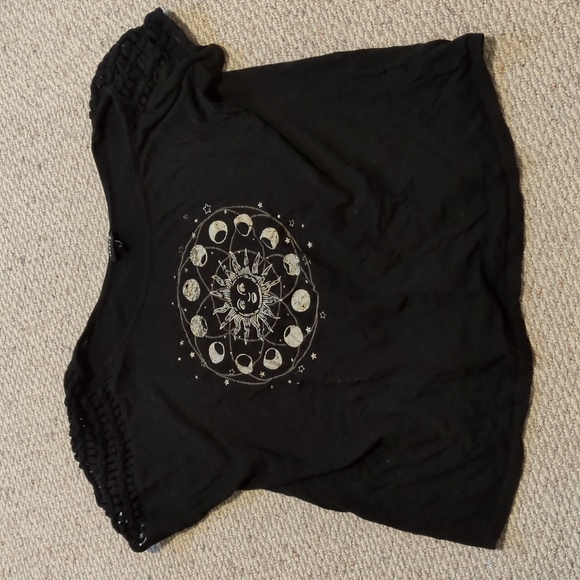 Torrid cutout sleeve shirt - Picture 1 of 4